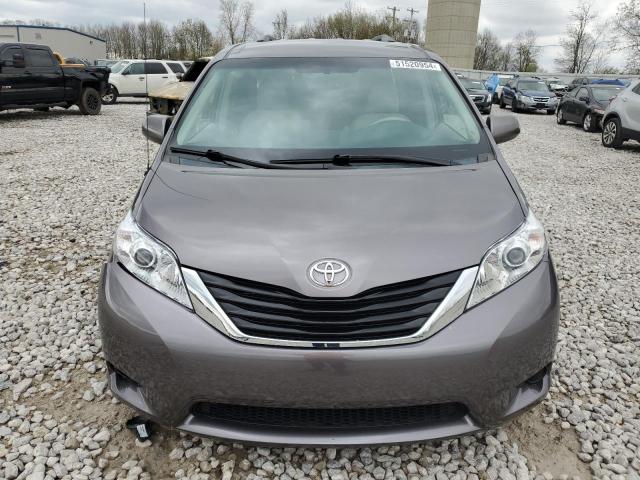 Photo 5 from auction – 2013 TOYOTA SIENNA LE with VIN 5TDKK3DC2DS285330