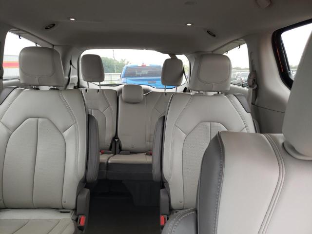 Photo 10 from auction – 2018 CHRYSLER PACIFICA T with VIN 2C4RC1BG8JR114656