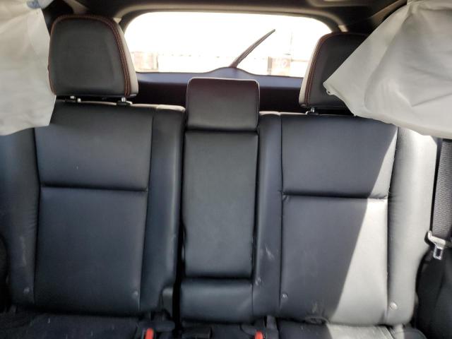 Photo 10 from auction – 2016 TOYOTA RAV4 SE with VIN 2T3JFREV7GW527860