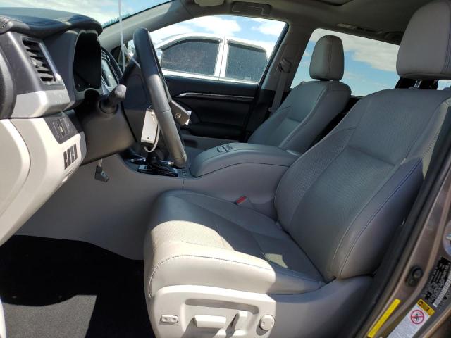 Photo 7 from auction – 2016 TOYOTA HIGHLANDER with VIN 5TDYKRFH7GS157594