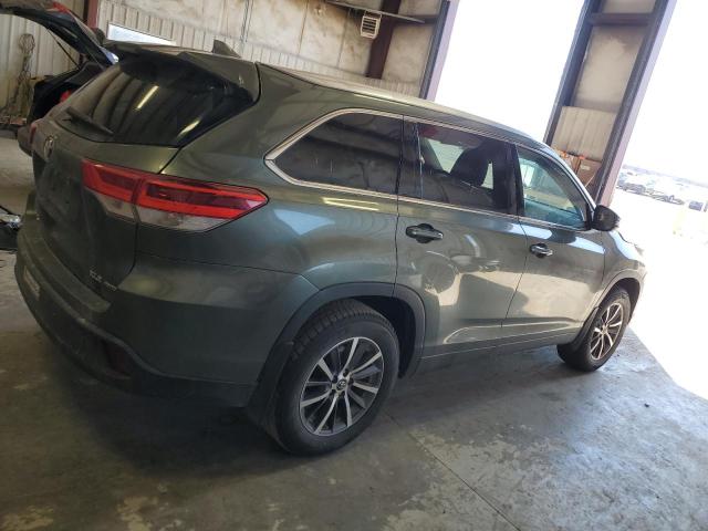 Foto 3 de la subasta – 2017 TOYOTA HIGHLANDER con VIN 5TDJZRFH8HS443047