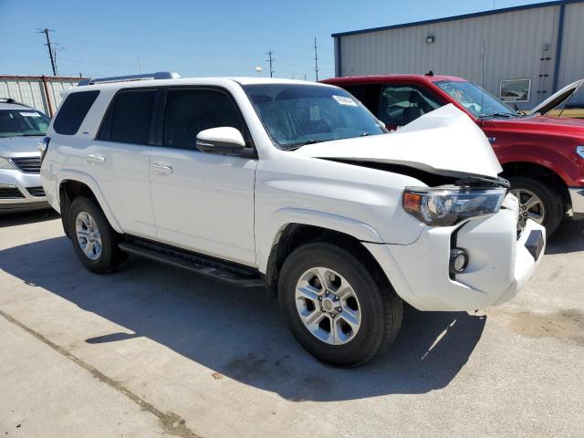 Photo 4 from auction – 2018 TOYOTA 4RUNNER SR with VIN JTEZU5JR9J5177409