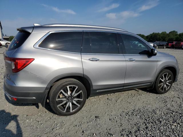 Photo 3 from auction – 2019 HONDA PILOT TOUR with VIN 5FNYF5H95KB033663