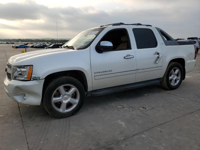 CHEVROLET AVALANCHE 2011 with VIN 3GNMCGE01BG323988 - Photo from auction