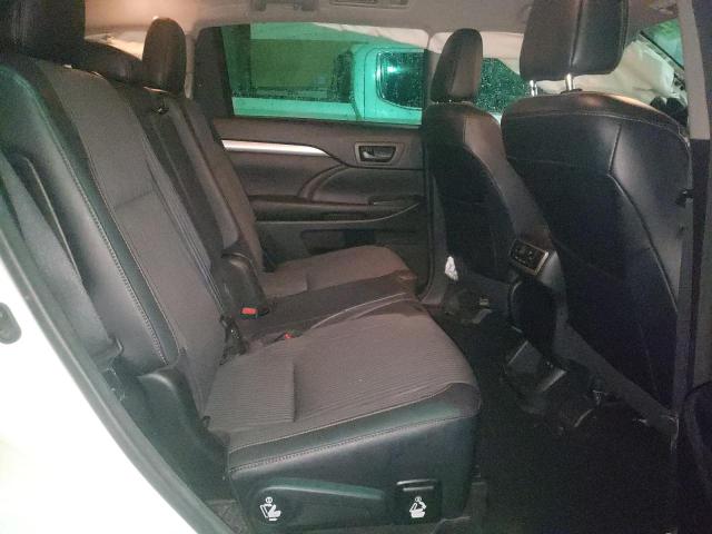 Photo 11 from auction – 2017 TOYOTA HIGHLANDER with VIN 5TDZZRFH8HS205542