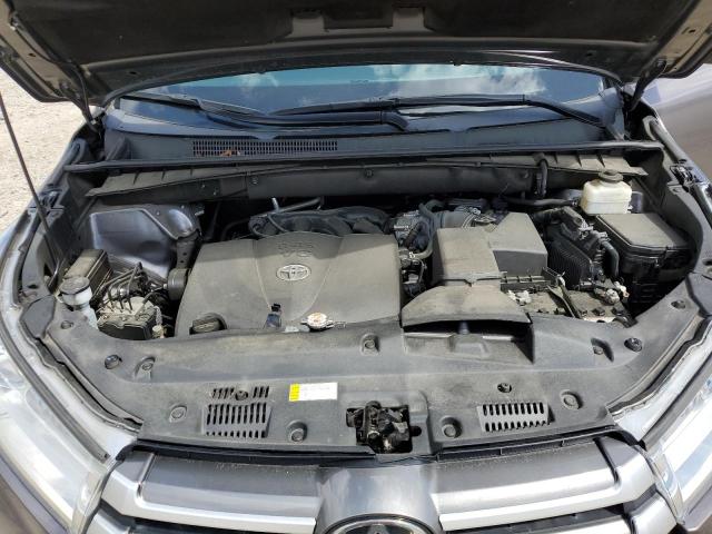Photo 12 from auction – 2019 TOYOTA HIGHLANDER with VIN 5TDKZRFH3KS356698