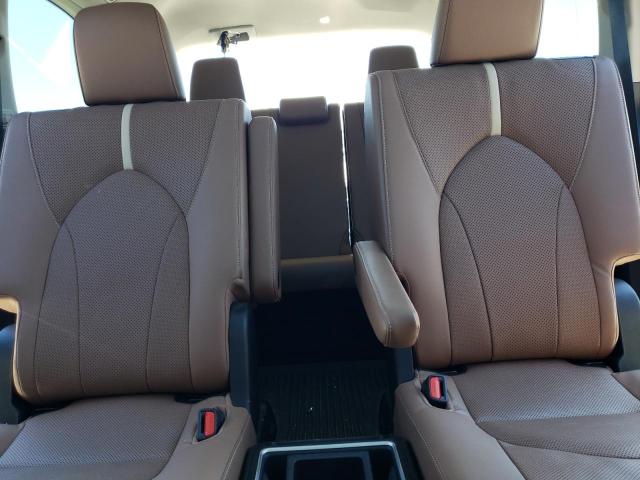 Photo 10 from auction – 2024 TOYOTA GRAND HIGH with VIN 5TDAAAB55RS006239