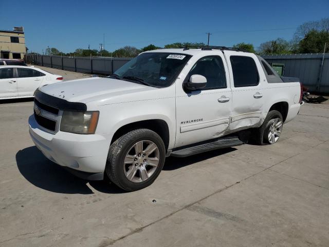 CHEVROLET AVALANCHE 2011 with VIN 3GNMCFE00BG362677 - Photo from auction