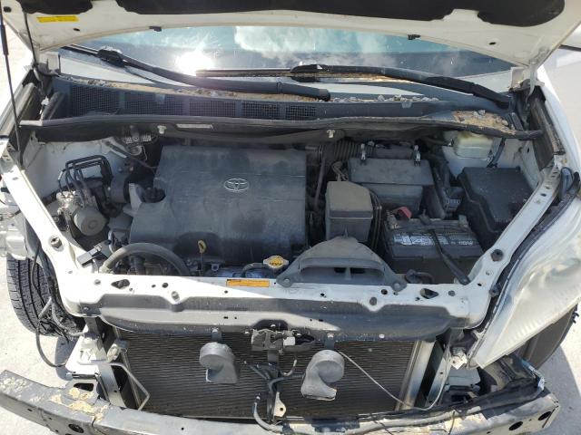 Photo 11 from auction – 2016 TOYOTA SIENNA XLE with VIN 5TDYK3DC9GS724862