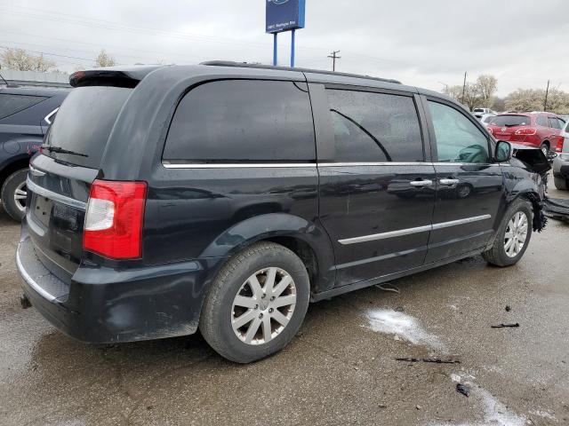 Photo 3 from auction – 2012 CHRYSLER TOWN & COU with VIN 2C4RC1CG1CR300475