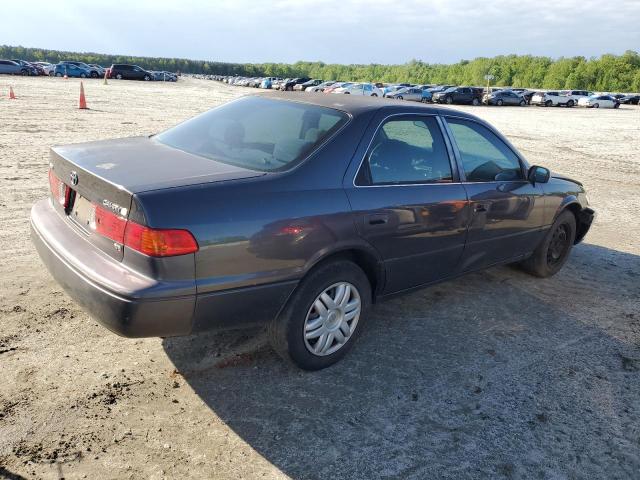 Photo 3 from auction – 2000 TOYOTA CAMRY LE with VIN 4T1BF28K0YU943059