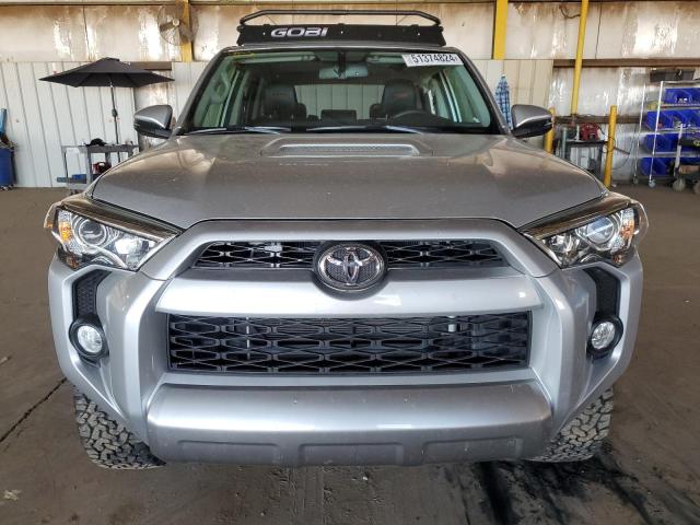 Photo 5 from auction – 2018 TOYOTA 4RUNNER SR with VIN JTEBU5JR7J5593606