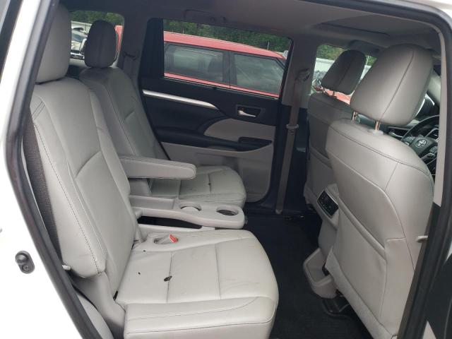 Photo 10 from auction – 2018 TOYOTA HIGHLANDER with VIN 5TDKZRFHXJS528160