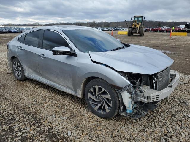 Photo 4 from auction – 2018 HONDA CIVIC EX with VIN 19XFC2F79JE019074