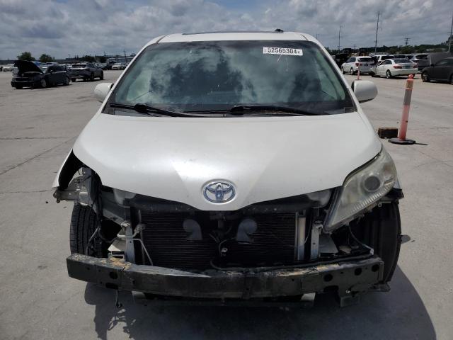 Photo 5 from auction – 2016 TOYOTA SIENNA XLE with VIN 5TDYK3DC9GS724862