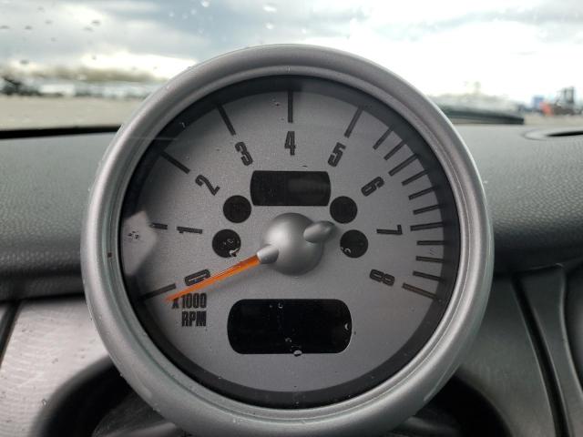 Photo 9 from auction – 2004 MINI COOPER S with VIN WMWRE33424TD77569