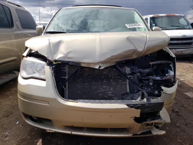 Photo 5 from auction – 2010 CHRYSLER TOWN & COU with VIN 2A4RR8D19AR386501