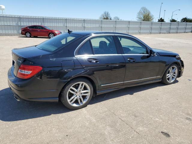 Photo 3 from auction – 2012 MERCEDES-BENZ C300 with VIN WDDGF8BB4CA618243