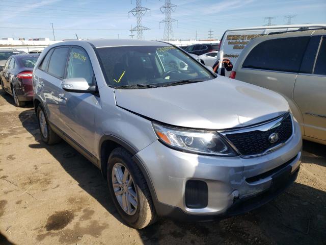 Photo 4 from auction – 2015 KIA SORENTO LX with VIN 5XYKTCA69FG551602