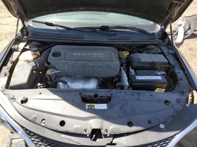 Photo 11 from auction – 2017 CHRYSLER 200 LIMITE with VIN 1C3CCCABXHN507254