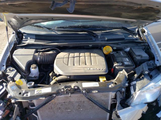 Photo 12 from auction – 2016 CHRYSLER TOWN & COU with VIN 2C4RC1GG4GR232771