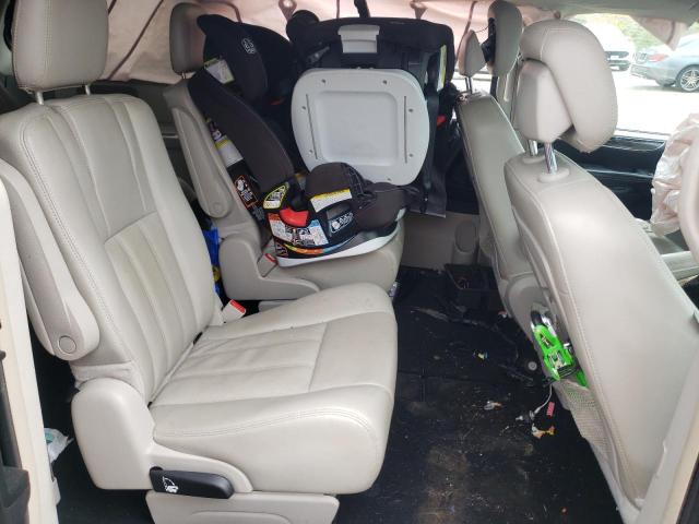 Photo 11 from auction – 2013 CHRYSLER TOWN & COU with VIN 2C4RC1CG7DR647729