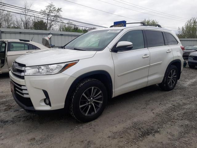TOYOTA HIGHLANDER 2018 with VIN 5TDJZRFH4JS829521 - Photo from auction