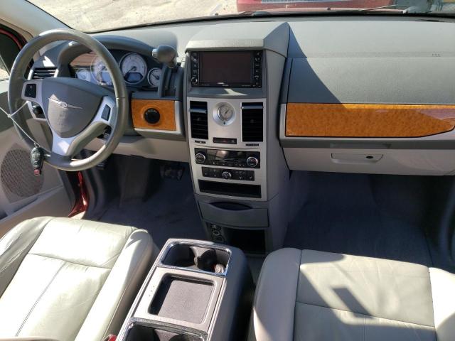 Photo 8 from auction – 2010 CHRYSLER TOWN & COU with VIN 2A4RR6DX1AR136114