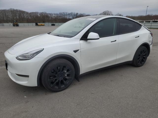 TESLA MODEL Y 2022 with VIN 7SAYGDEE1NA010894 - Photo from auction