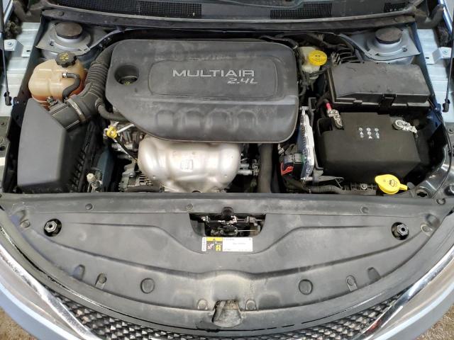 Photo 11 from auction – 2015 CHRYSLER 200 LIMITE with VIN 1C3CCCAB6FN674997