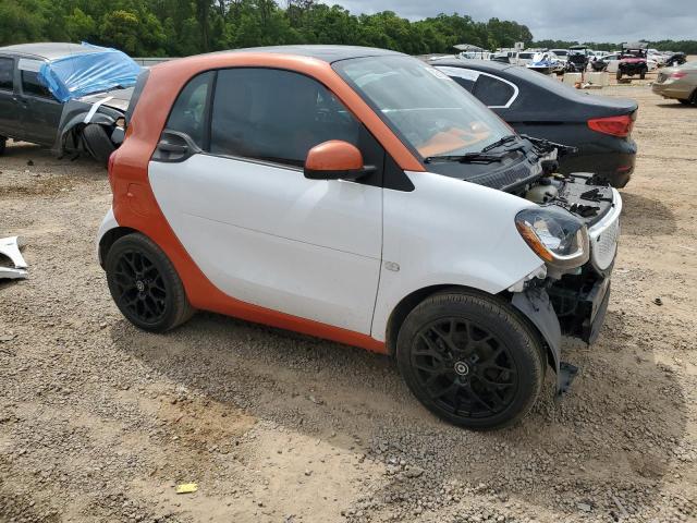 Photo 4 from auction – 2016 SMART FORTWO with VIN WMEFJ5DA3GK074732