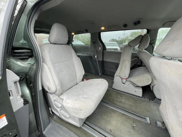Photo 6 from auction – 2018 TOYOTA SIENNA L with VIN 5TDZZ3DC4JS901003
