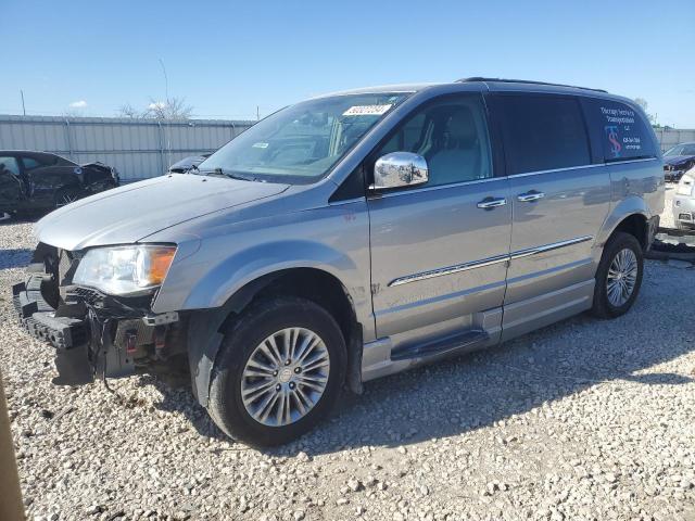 CHRYSLER TOWN & COU 2016 with VIN 2C7WC1CG9GR247259 - Photo from auction
