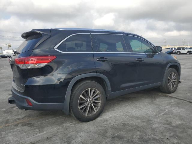 Photo 3 from auction – 2019 TOYOTA HIGHLANDER with VIN 5TDJZRFH2KS574224