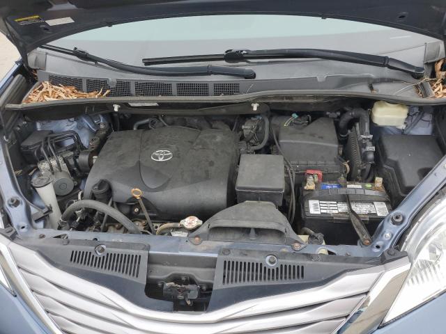 Photo 12 from auction – 2017 TOYOTA SIENNA XLE with VIN 5TDDZ3DC5HS181781