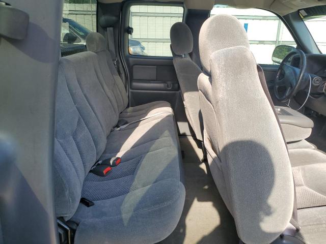 Photo 10 from auction – 2003 CHEVROLET SILVERADO with VIN 2GCEC19V831237636