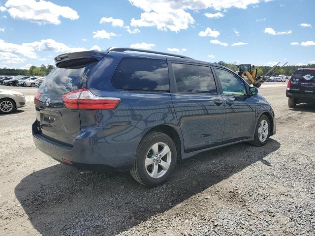 Photo 3 from auction – 2018 TOYOTA SIENNA LE with VIN 5TDKZ3DC1JS913983