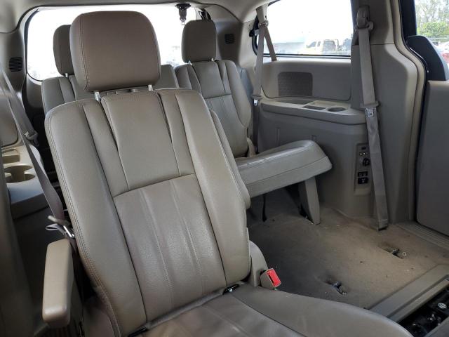 Photo 11 from auction – 2015 CHRYSLER TOWN & COU with VIN 2C4RC1BG2FR751775
