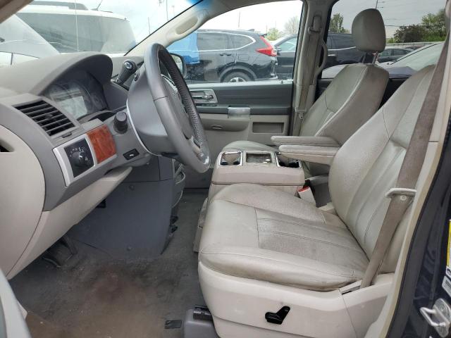 Photo 7 from auction – 2008 CHRYSLER TOWN & COU with VIN 2A8HR54P18R803679
