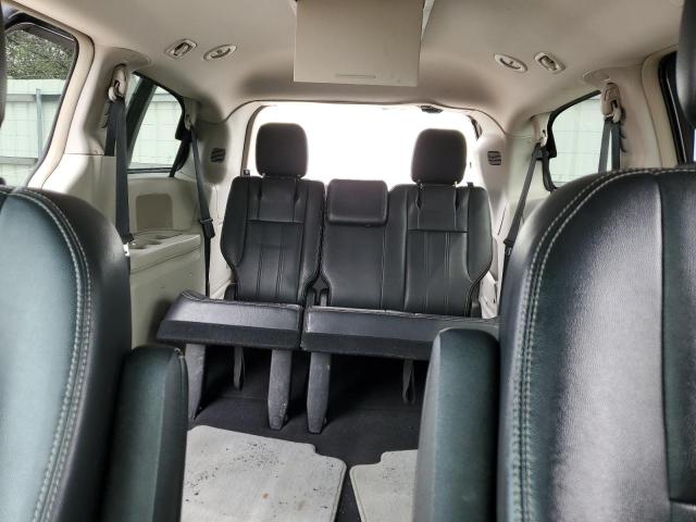 Photo 10 from auction – 2013 CHRYSLER TOWN & COU with VIN 2C4RC1BG2DR594035