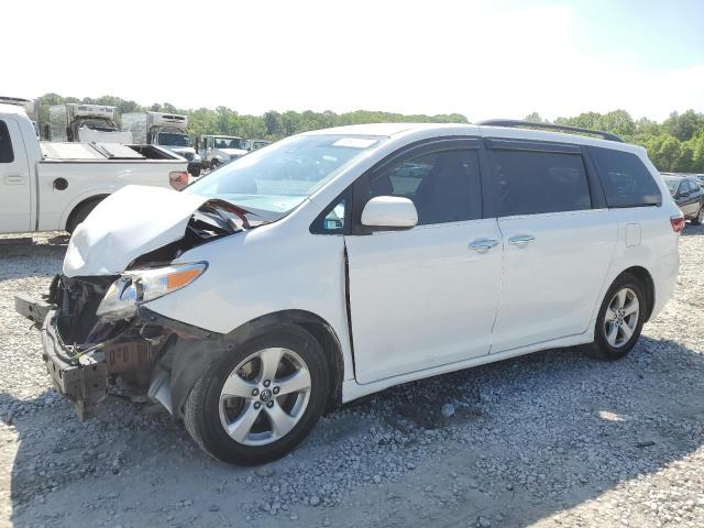 Photo 1 from auction – 2018 TOYOTA SIENNA LE with VIN 5TDKZ3DC6JS903272