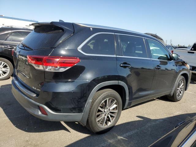 Photo 3 from auction – 2017 TOYOTA HIGHLANDER with VIN 5TDJZRFH2HS522360