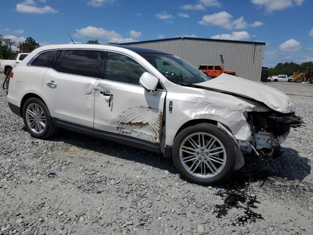 Photo 4 from auction – 2015 LINCOLN MKT with VIN 2LMHJ5AT4FBL02677