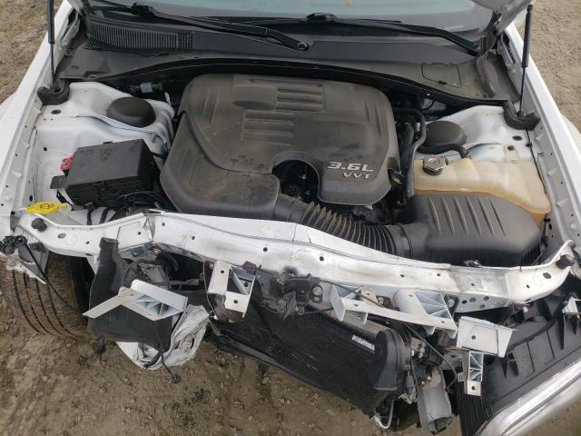 Photo 11 from auction – 2016 CHRYSLER 300 LIMITE with VIN 2C3CCAAG3GH307808