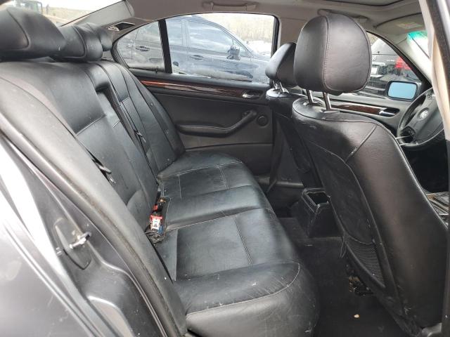 Photo 10 from auction – 2003 BMW 325 XI with VIN WBAEU33443PM54125
