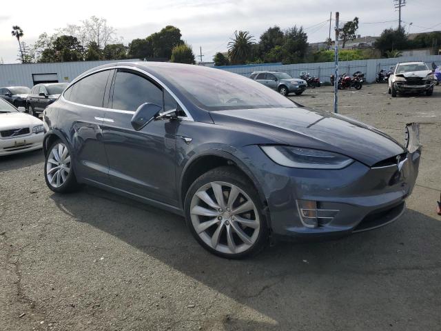 Photo 4 from auction – 2017 TESLA MODEL X with VIN 5YJXCDE21HF035652