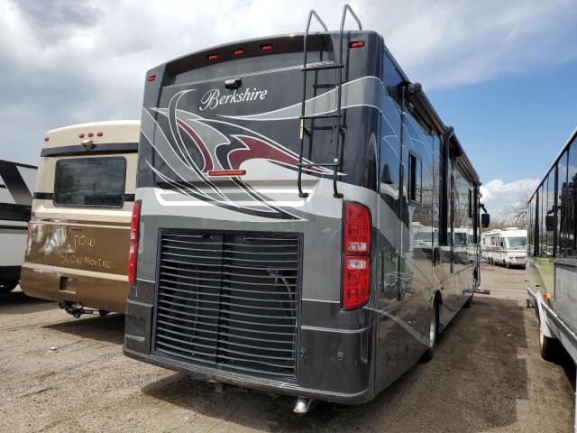 Photo 4 from auction – 2012 FREIGHTLINER CHASSIS XC with VIN 4UZAB2DT2CCBL9210