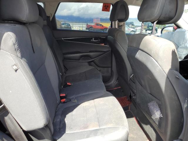 Photo 11 from auction – 2017 KIA SORENTO LX with VIN 5XYPG4A55HG219957