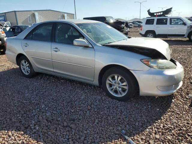 Photo 4 from auction – 2005 TOYOTA CAMRY LE with VIN 4T1BF30K35U108845