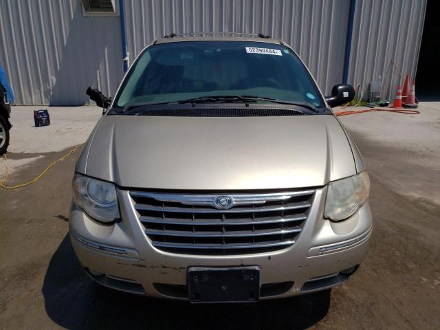 Photo 5 from auction – 2005 CHRYSLER TOWN & COU with VIN 2C4GP64L85R351558